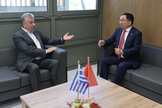 Συνάντηση Περιφερειάρχη Σταύρου Αρναουτάκη με τον Πρέσβη της Κίνας Fang Qiu  (ΦΩΤΟ &ΒΙΝΤΕΟ)
