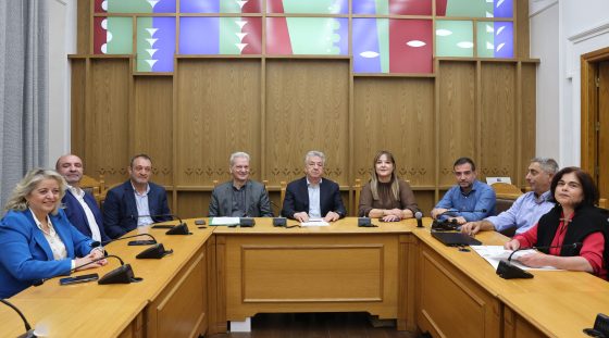Υπογραφή σύμβασης για τη χρηματοδότηση καρτών μετακίνησης των φοιτητών στο Ηράκλειο. Αντίστοιχες συμβάσεις και στις άλλες πόλεις