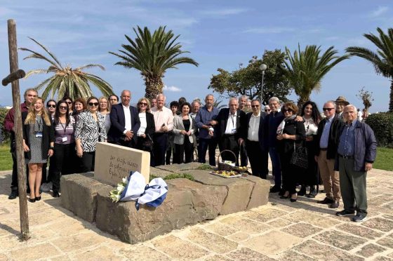 Ο Ν. Καζαντζάκης που εμπνέει “κόσμους και λαούς” με τα βιβλία του μπαίνει  τώρα με νέα δεδομένα στην ψηφιακή εποχή  ενισχύοντας ταυτόχρονα την πολιτιστική ταυτότητα της Κρήτης-Σημαντικές ανακοινώσεις-επισημάνσεις στο επιτυχημένο  διεθνές συνέδριο που έγινε στο Ηράκλειο με την υποστήριξη της Περιφέρειας Κρήτης.