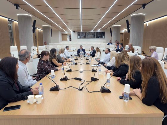 Σύσκεψη στην Περιφέρεια Κρήτης για το Εθνικό Πρόγραμμα Ανάπτυξης, τα νέα έργα και τις αποζημιώσεις (ΦΩΤΟ & BINTEO) 